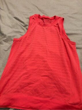 Women’s Red Sleeveless Mesh Tank Top lululemon
